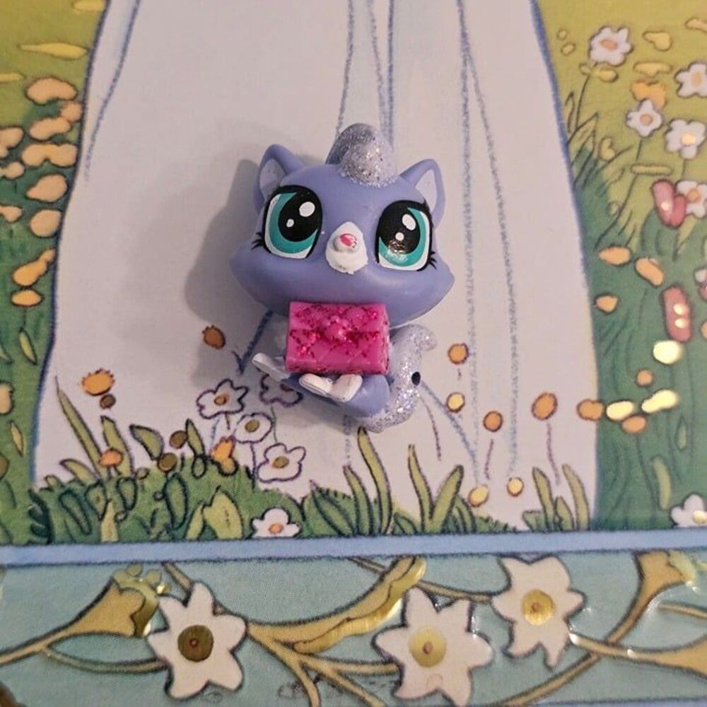 ♡ Littlest Pet Shop Mini Kitten Cat "Ziza Glitterton" #4149 Gen 5 LPS ♡